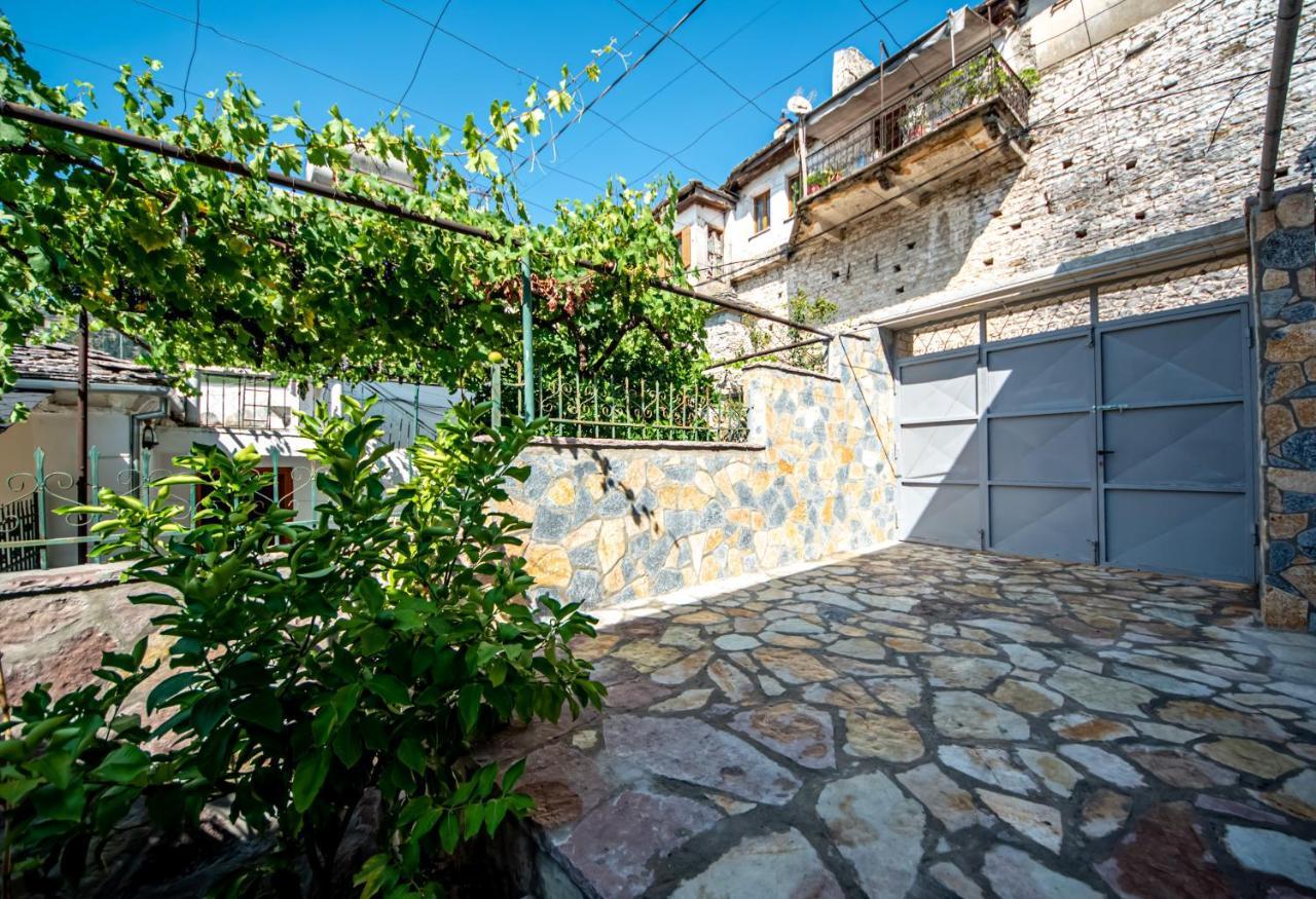 Guest House Garden Gjirokastër Exterior foto